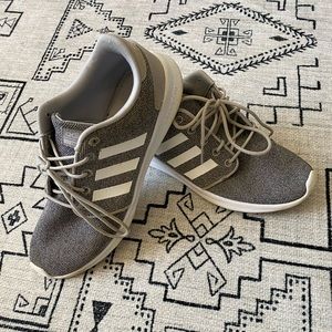 Adidas Neo Cloudfoam Tennies.